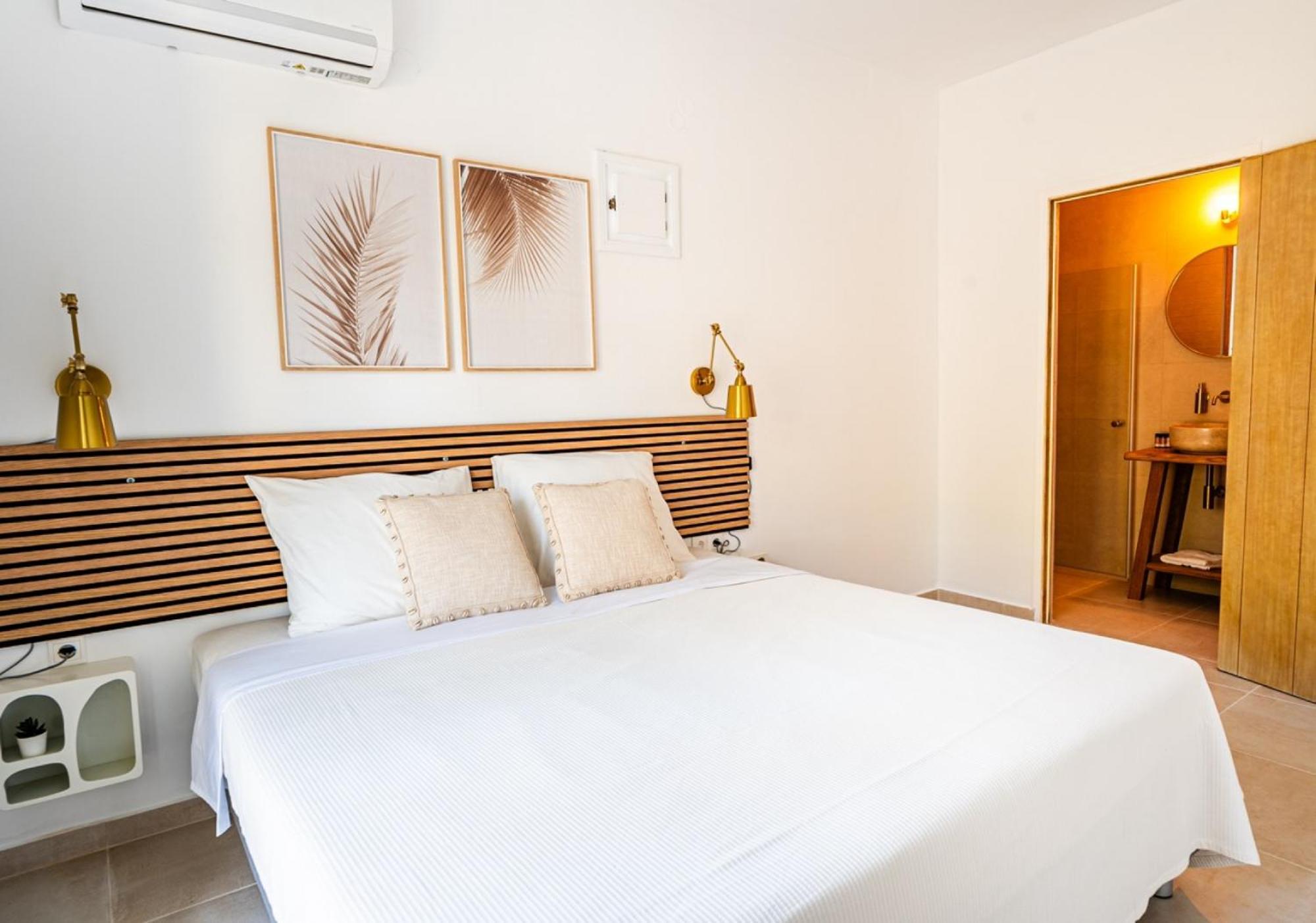 Azula Luxury Apartments Parikia  Room photo